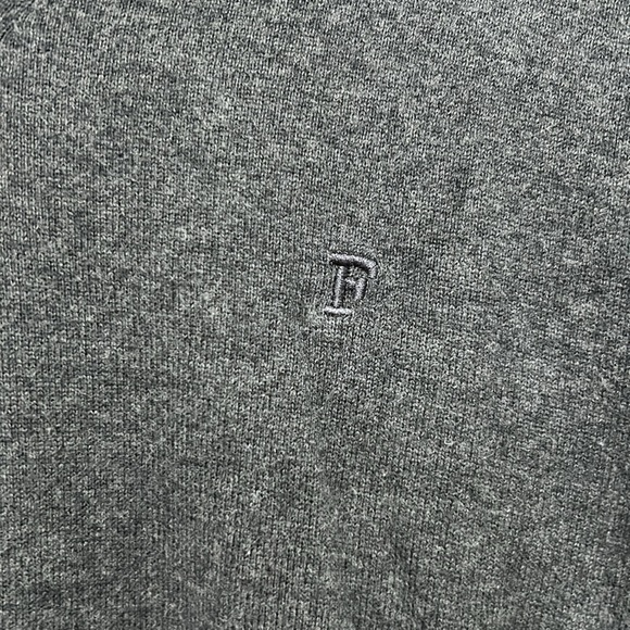FRENCH CONNECTION V neck sweater. Size M - Picture 3 of 7